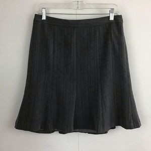 Loft outlet grey herringbone flirty academia skater mini skirt. Size 4